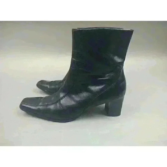 Paul Green Ankle Booties Women’s US 9 baby soft Black Leather Side Zip - Picture 3 of 11